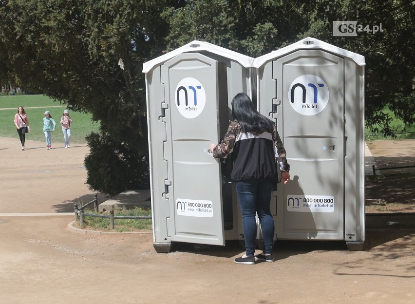 Przenośne toalety na Jasnych Błoniach zostaną zlikwidowane? Jest pomysł na toaletę publiczną