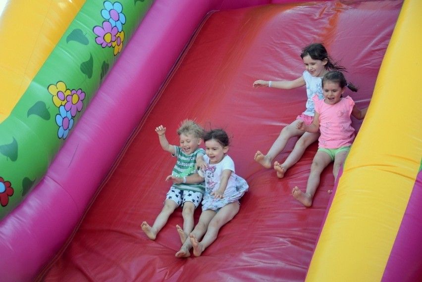 Bubble Day, czyli dzień bańki mydlanej nad skierniewickim zalewem [ZDJĘCIA]