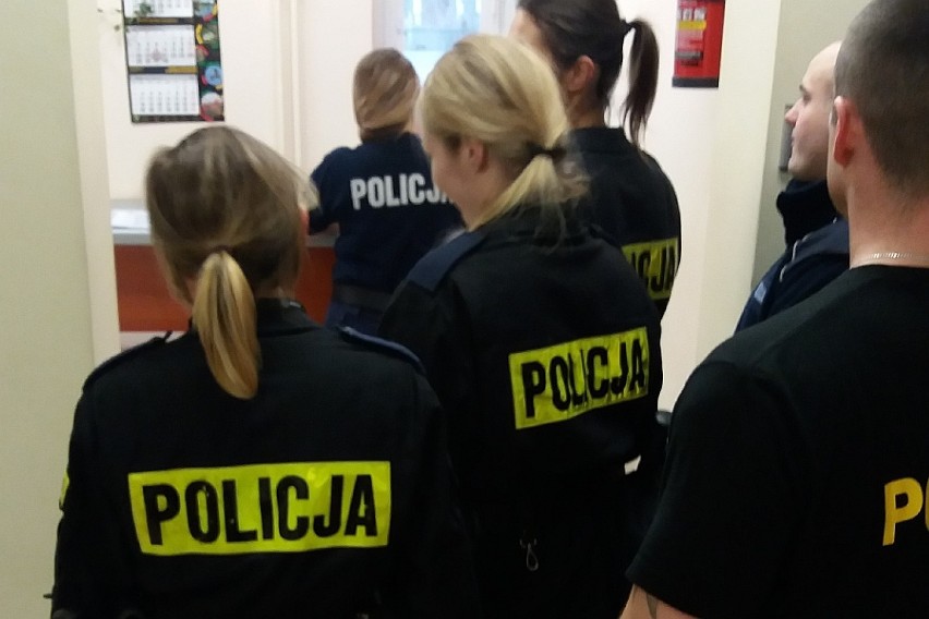 71 młodych policjantów oddało krew. Łącznie 27 litrów [ZDJĘCIA]