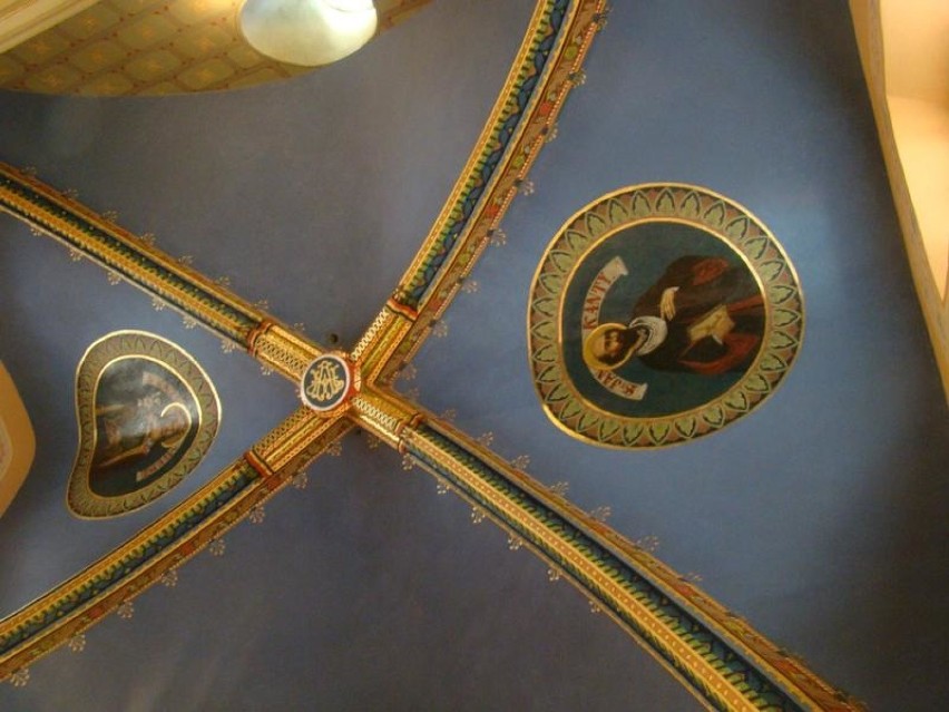 Ta kaplica w Oświęcimiu stała się prawdziwą perełką sztuki sakralnej
