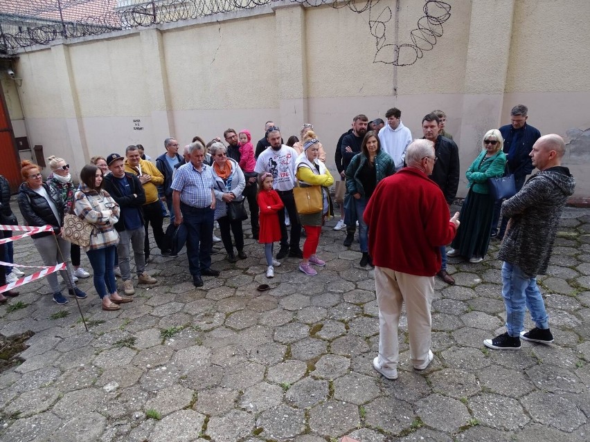 Zwiedzanie aresztu w Chełmnie z przewodnikami - Anną...