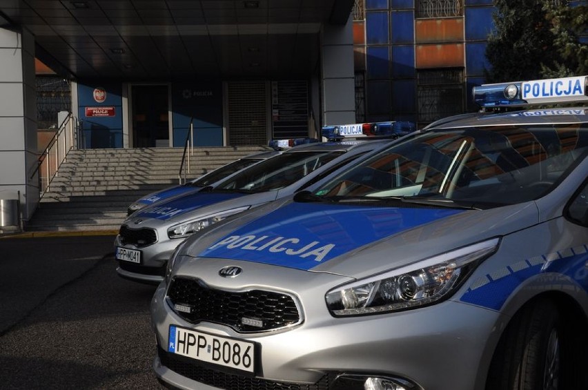 Nowe radiowozy śląskich policjantów. Będą też samochody nieoznakowane [ZDJĘCIA]