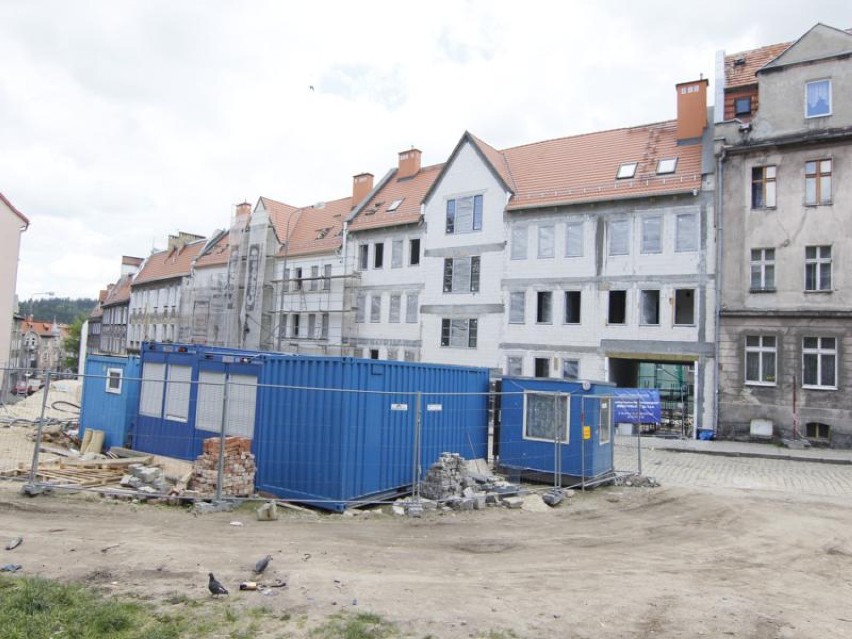 Budowa mieszkań przy ul. Staszica - tutaj lokale mieszkalne...