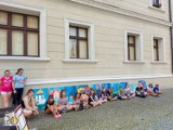 Warsztaty artystyczne dla dzieci i młodzieży w Świebodzinie. W tym miesiącu powędrują "śladami świebodzińskiego sukiennika". 