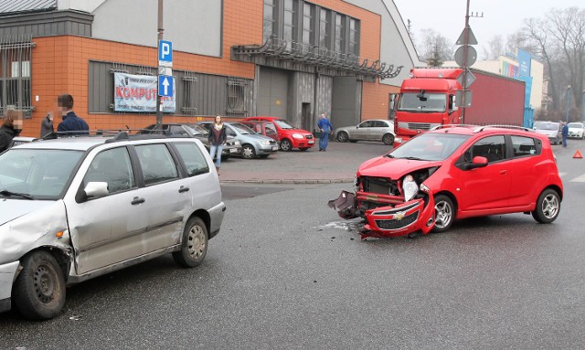 Wypadek na skrzyżowaniu Wólczańskiej i Skorupki w Łodzi