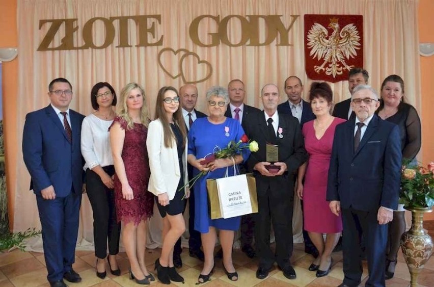 Małżeństwa z gminy Brzuze świętowały jubileusz Złotych Godów [zobacz zdjęcia]