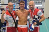 Olaf Pera z Pleszew został Mistrzem Europy w Kickboxingu! Polacy rewelacją mistrzostw w Turcji. Zdobyli aż 87 krążków