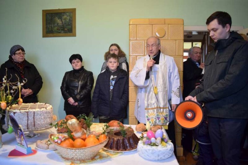 Święcenie pokarmów w Bronowie w "Kazimierzówce"