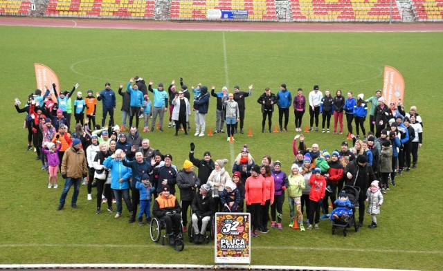 Do rekordowej kwesty na rzecz WOŚP przyczyniło się w br. w Inowrocławiu wiele osób. Byli wśród nich uczestniczy imprez sportowych, zwykli przechodnie, którzy dzielili się złotówkami wrzucając je do skarbonek, wolontariusze, muzycy, przedstawiciele sztabu WOŚP i wiele, wiele innych