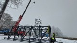 Trwa budowa wieży widokowej na Zawiślu we Włocławku. Zdjęcia, wideo