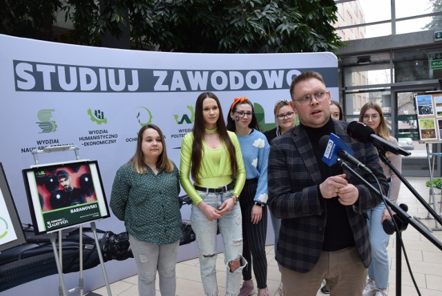 Szczegóły imprezy przedstawił rzecznik uczelni wraz z przedstawicielkami Samorządu Studenckiego