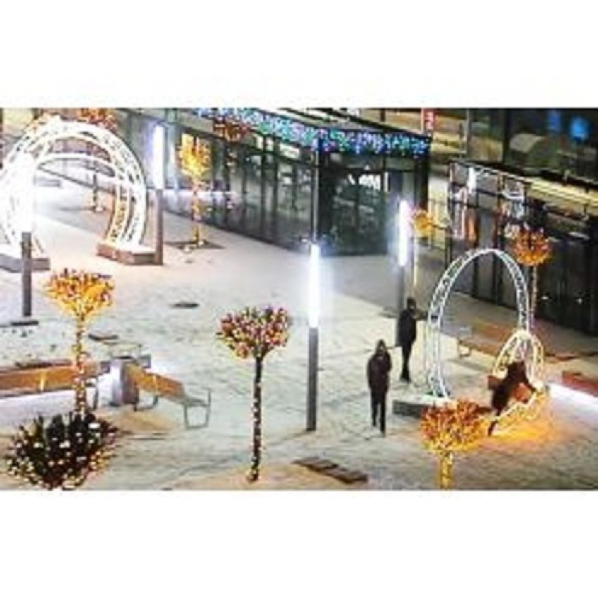 Wandale zniszczyli świąteczną iluminację katowickiego rynku [FOTO, NAGRANIE WIDEO]