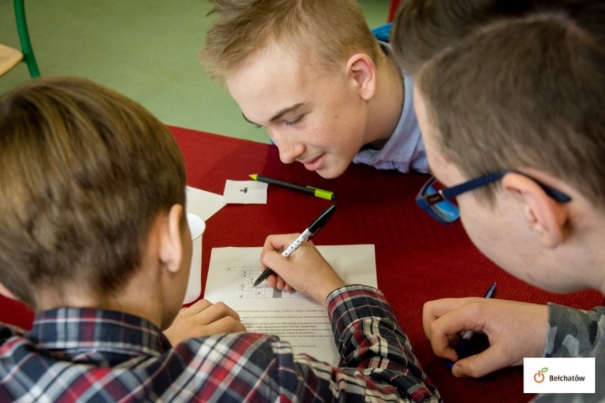 Test był podzielony na dwie części: zamkniętą z wiedzy...