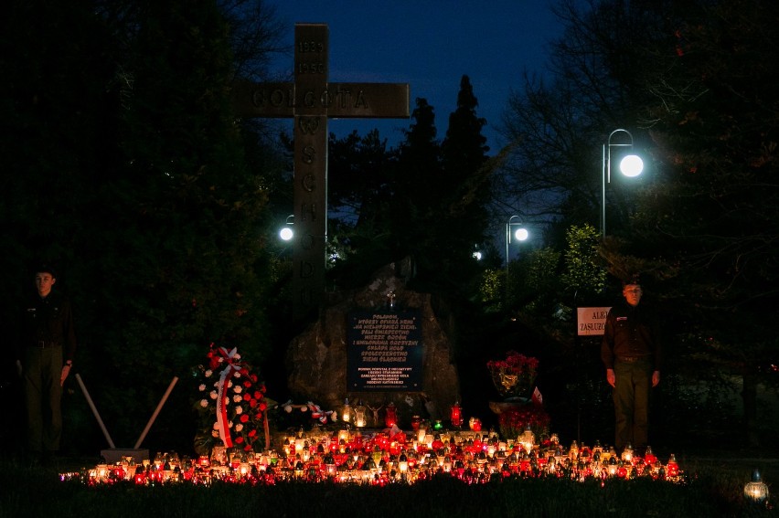 Wszystkich Świętych na cmentarzu w Opolu