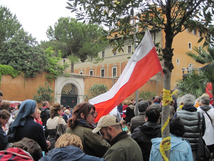 Święto Flagi już po raz jedenasty! Biało-czerwone barwy eksponujemy coraz chętniej 