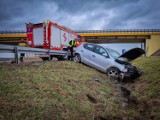 Powiat puławski. Groźne zdarzenie drogowe na trasie Lublin – Puławy. Jedna osoba trafiła do szpitala