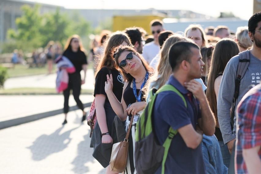 Wielkie Grillowanie UAM 2018 rozpoczęte. Tłumy studentów na Morasku! [ZDJĘCIA]