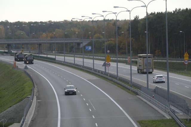 Zablokowany jest prawy pas autostrady A1 jezdni w kierunku Łodzi.