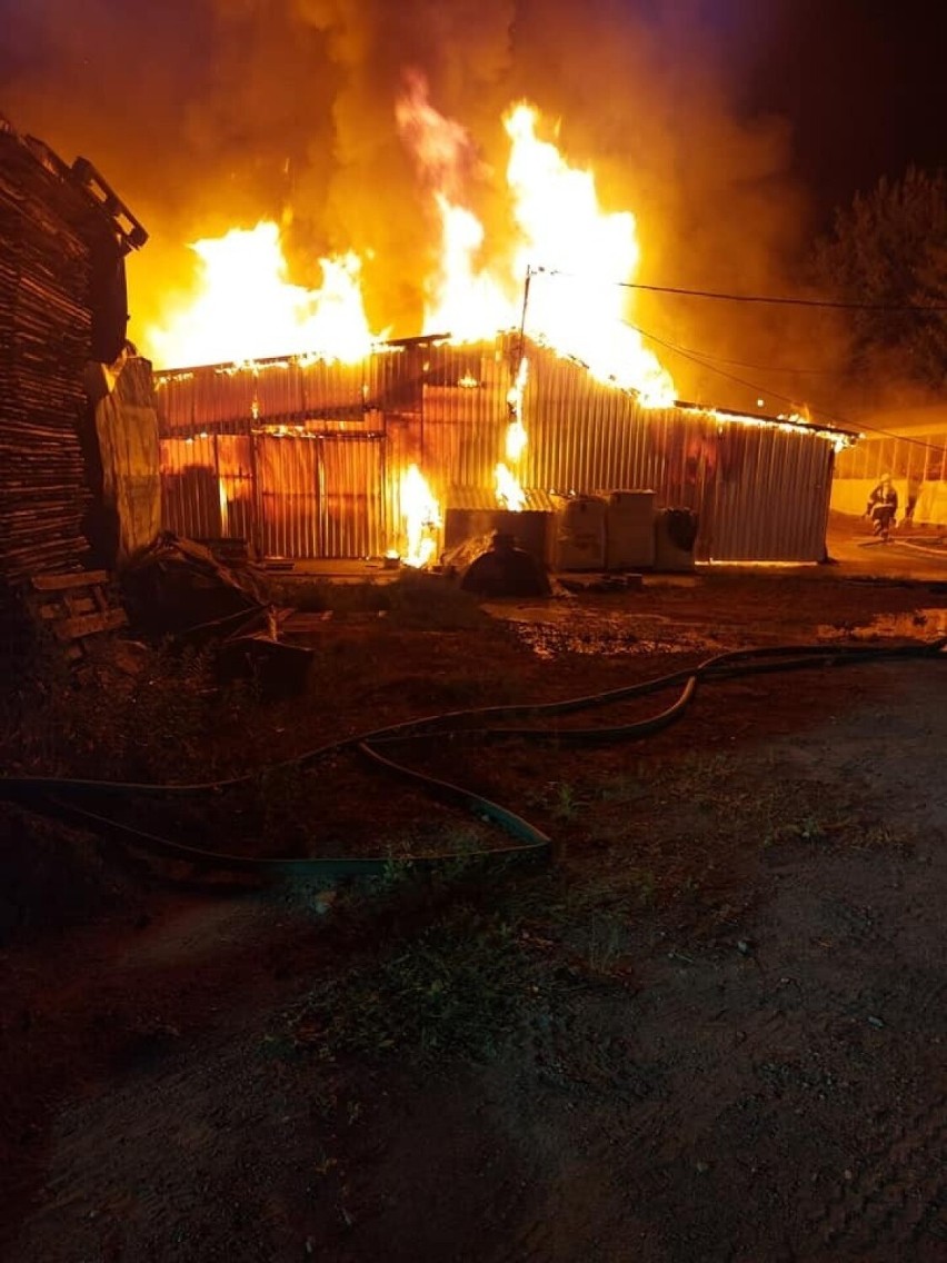 W Pilźnie spłonęła stolarnia w zakładzie produkcyjnym [ZDJĘCIA]