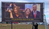 Banery z palcem posłanki Lichockiej zawisną we Wrocławiu [ZDJĘCIA] 