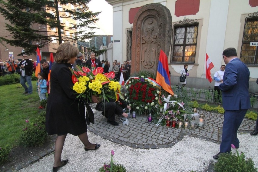 Ulicami przeszedł marsz upamiętniający setną rocznicę ludobójstwa Ormian [FOTO]