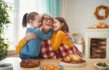 Praktyczne podarunki na Dzień Babci. 7 propozycji na prezent