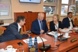 Tczew. Radni powiatu - z wyłączeniem radnych z klubu PiS - uchwalili rezolucję w sprawie przyszłości Mostu Tczewskiego [ZDJĘCIA]