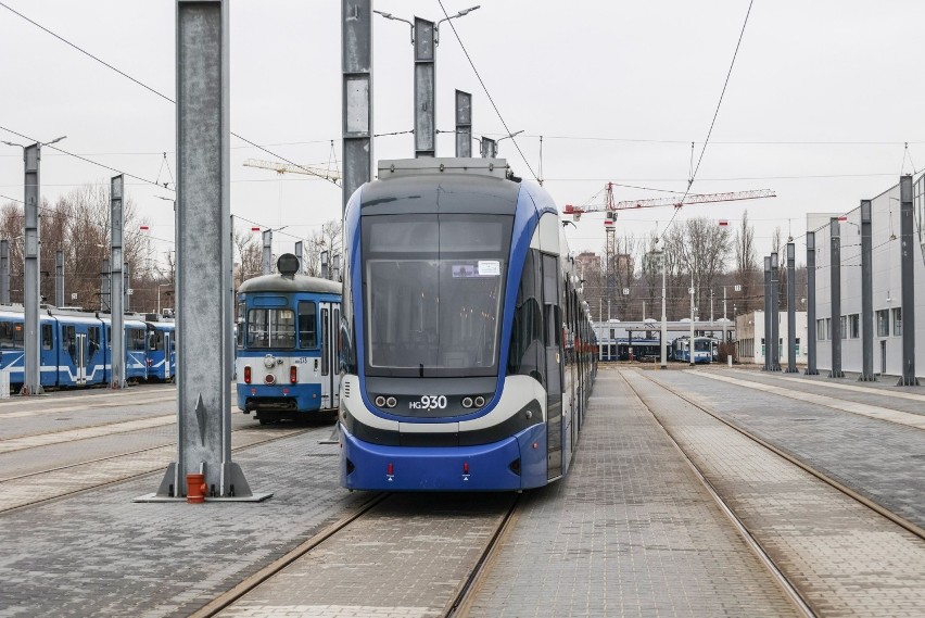 Kraków. W Nowej Hucie otwarto halę do obsługi tramwajów [ZDJĘCIA]