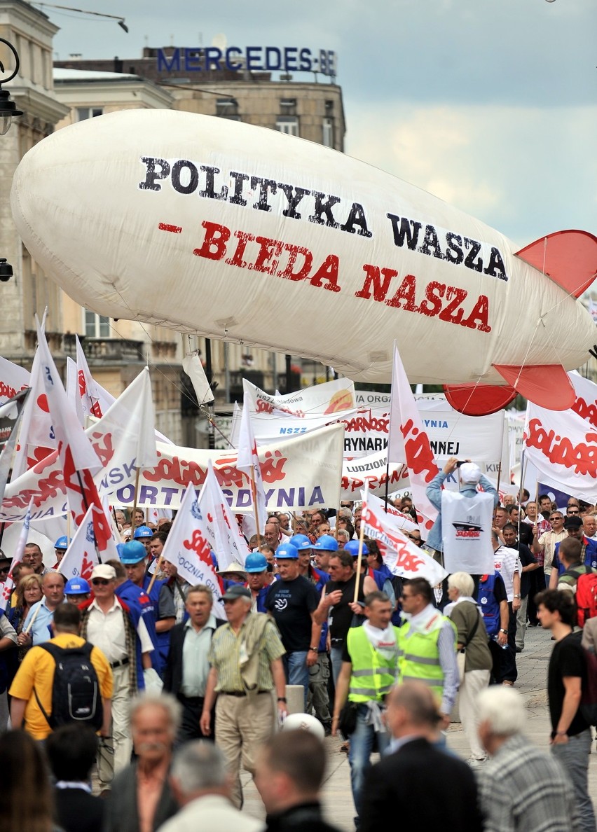 Od środy do soboty w Warszawie ma odbyć się aż 17 zgromadzeń...