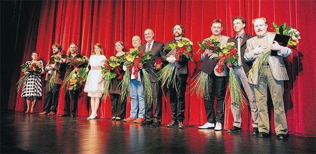 Na scenie Teatru im. Jaracza laureaci Masek za kończący się sezon w łódzkich teatrach.