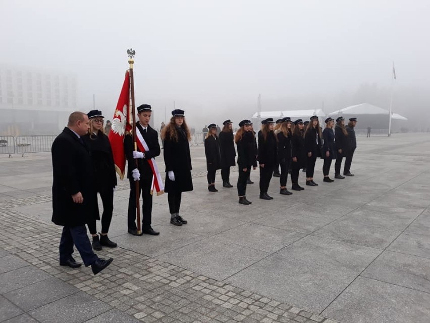 Uczniowie "Dąbrowszczaka" pojechali po Ogień Niepodległości [ZDJĘCIA]