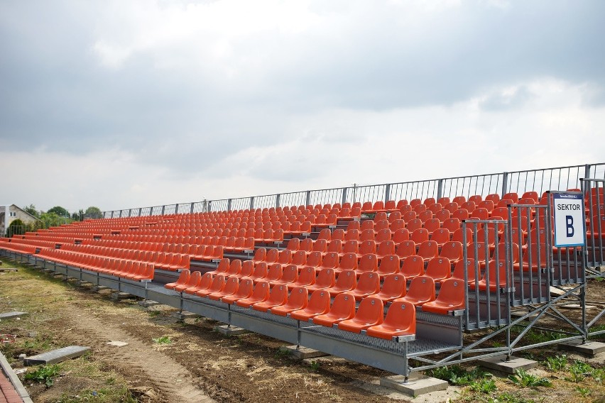 Trwa przebudowa stadionu Termaliki Bruk-Bet Nieciecza [ZDJĘCIA, WIDEO]