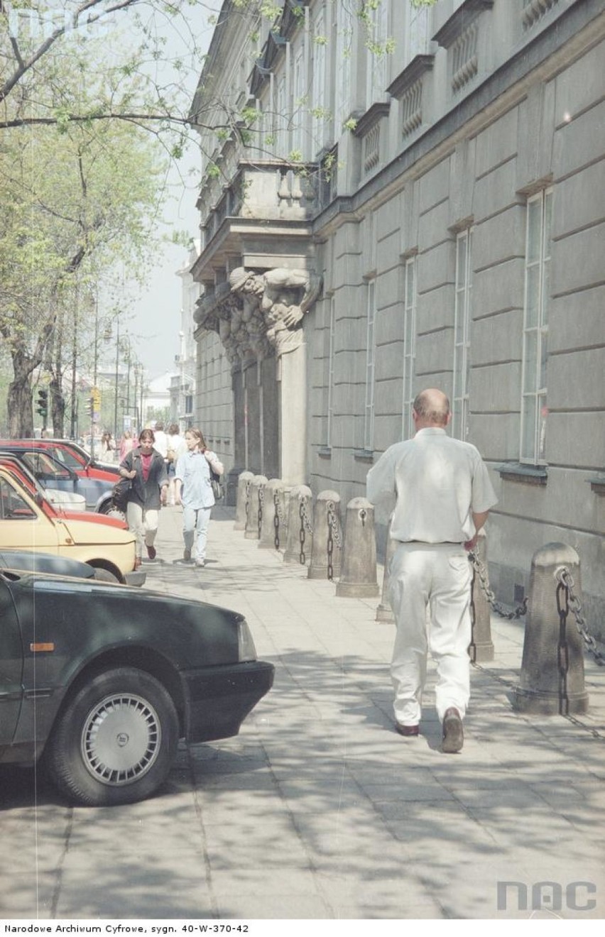 Rok 1997 - Lato w Śródmieściu Warszawy. Na zdjęciach...