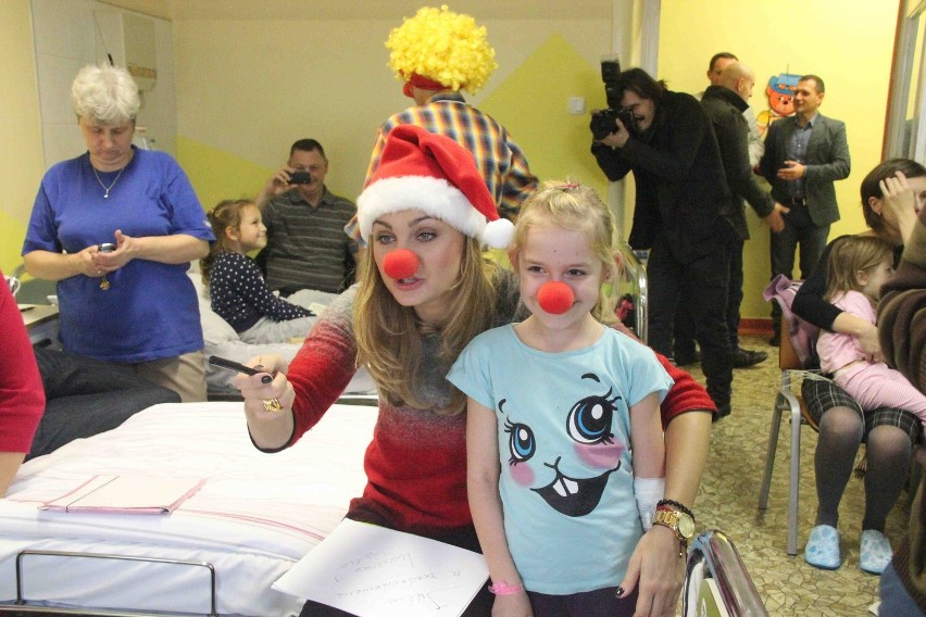 Małgorzata Socha odwiedziła małych pacjentów gliwickiego szpitala