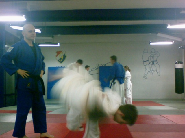 Trening judo odbywający się na sali judo Gwardii Opole przy ul. Kowalskiej 2.