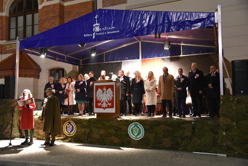 Jarosławianie uczcili 104. rocznicę odzyskania niepodległości [ZDJĘCIA]