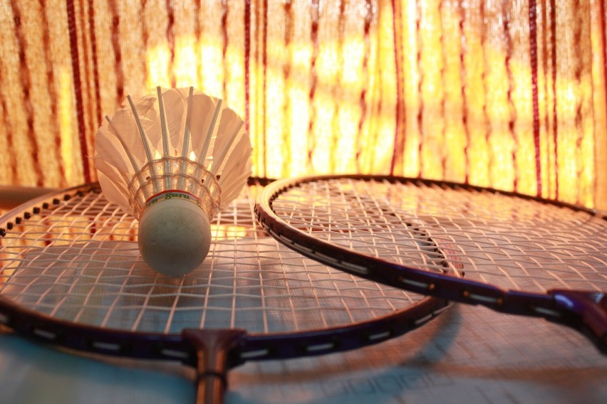 Sekcja Badmintona Anielskiego Młyna w Cieszynie. Szukasz osób, z którymi możesz pograć? Spotkania odbywają się co środę