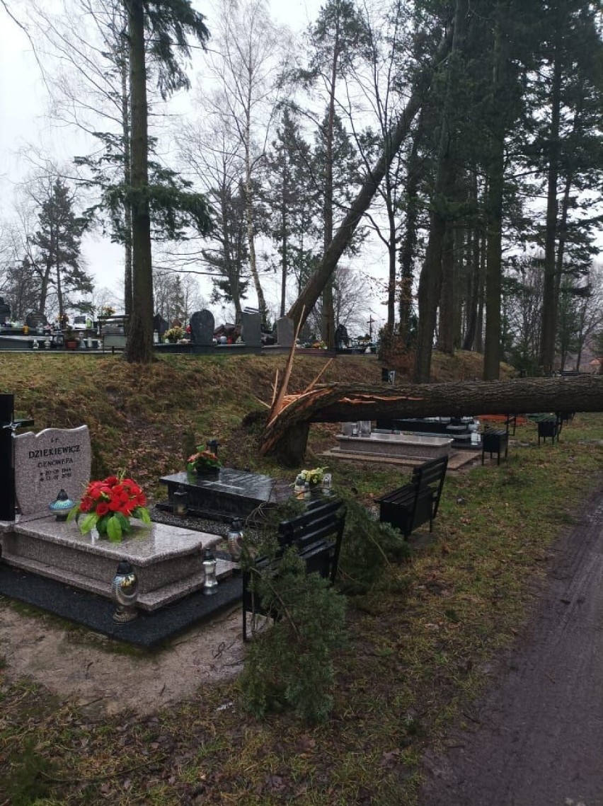 Cmentarz w Szczecinku zamknięty. W oczekiwaniu na nadejście orkanu [zdjęcia]