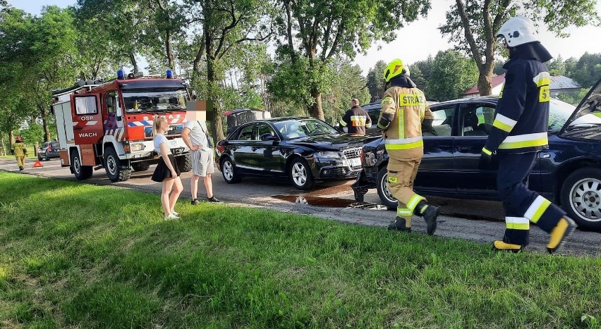 Wypadek w Wachu, na drodze krajowej nr 53. Zderzenie trzech samochodów, 19.06.2022. 