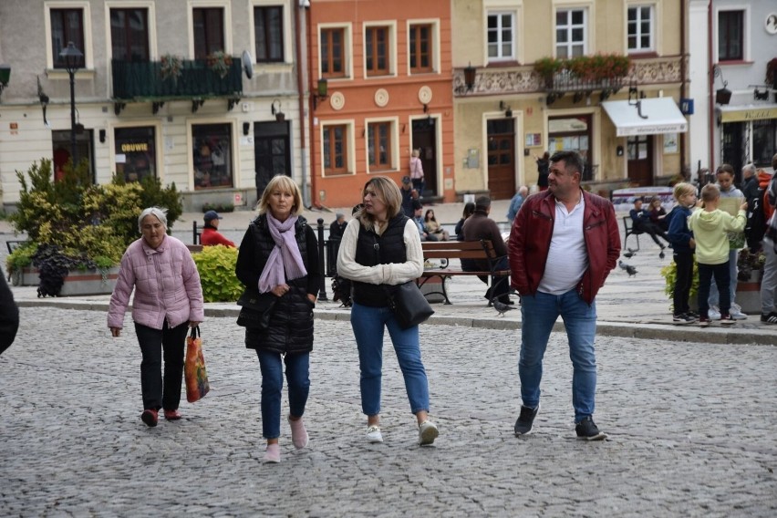 Zobacz zdjęcia turystów, którzy odwiedzili Sandomierz w...