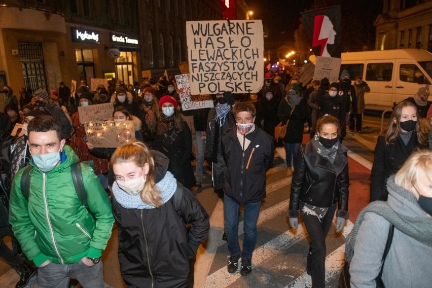 Strajk Kobiet. Protesty w ostatni weekend listopada odbyły...