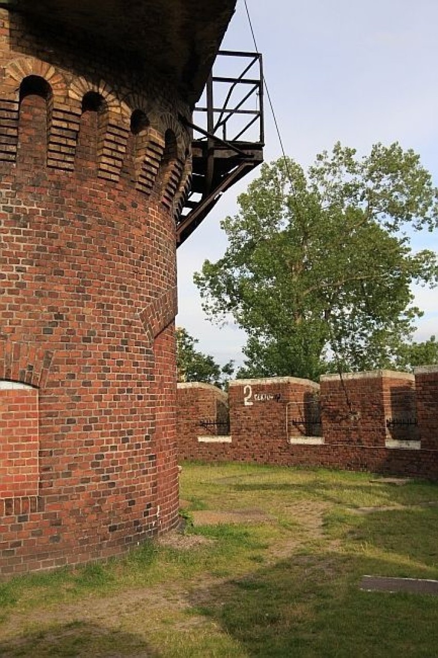 Fort Anioła zbudowany został na planie rotundy. Sklepienie...