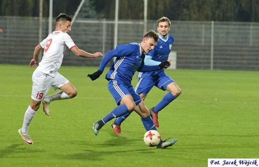 Chemik grał poprzednio w decydującej rundzie w 2013 roku....