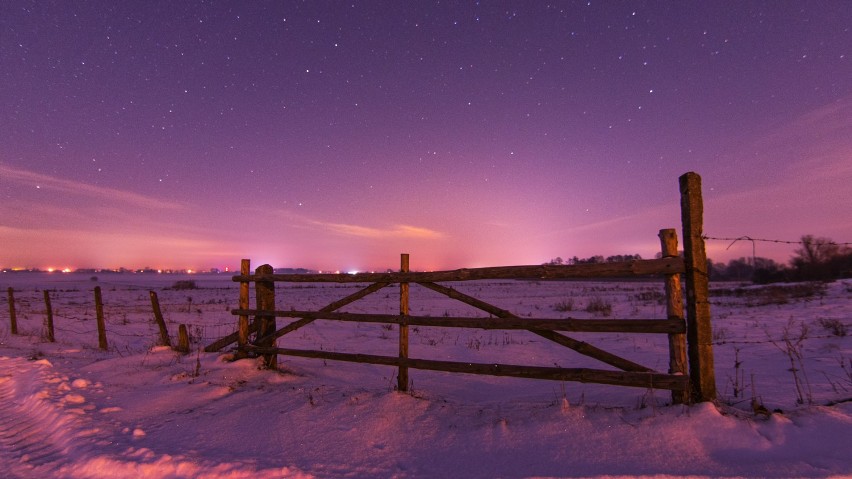 Zimowa noc na granicy województwa lubuskiego.