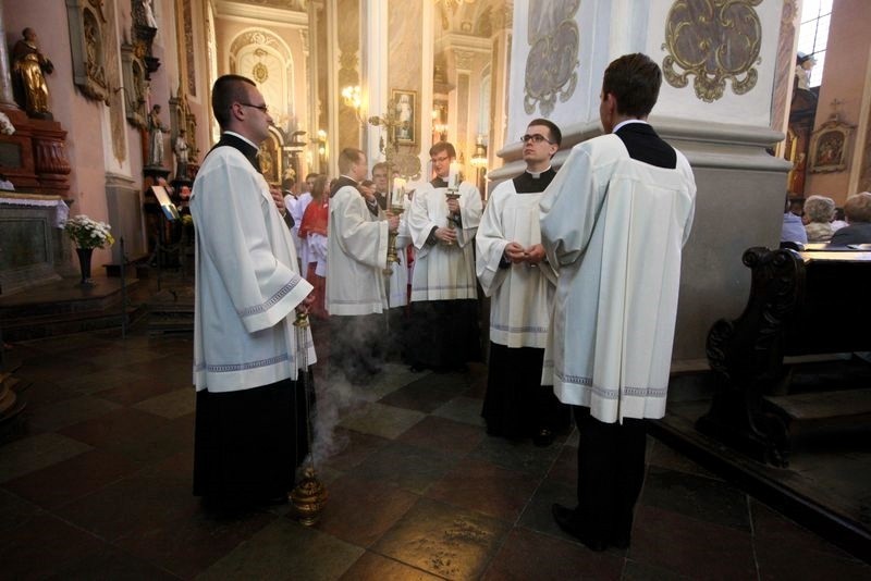 Święcenie kleryków w kolegiacie św. Ignacego Loyoli w Gdańsku Starych Szkotach [ZDJĘCIA]