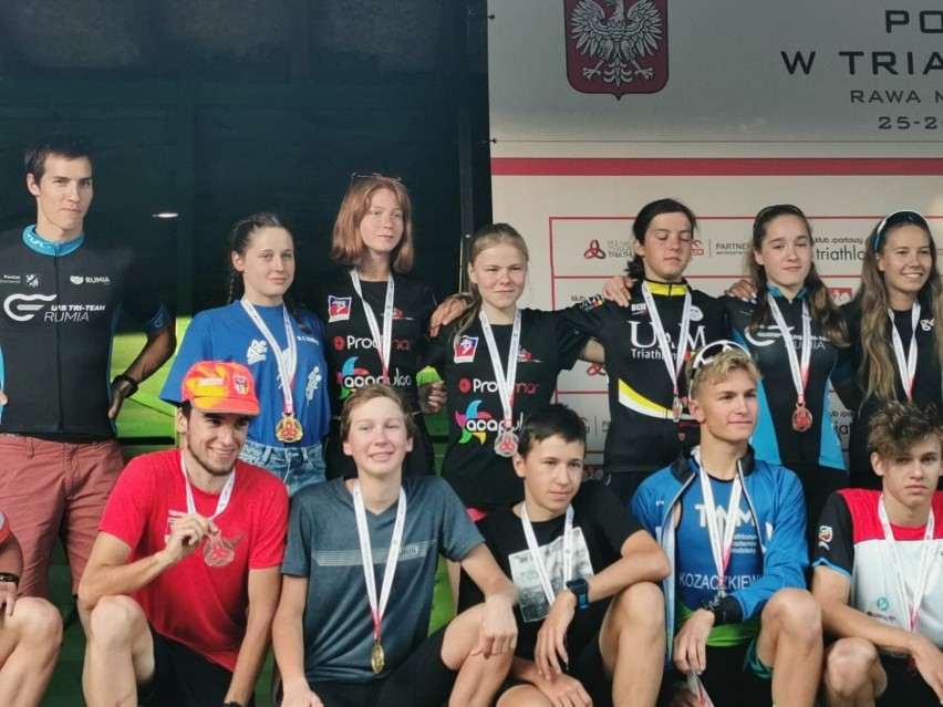 Zawodnicy Tri – Team Rumia zdobyli trzy medale na zawodach triathlonowych w Rawie| ZDJĘCIA