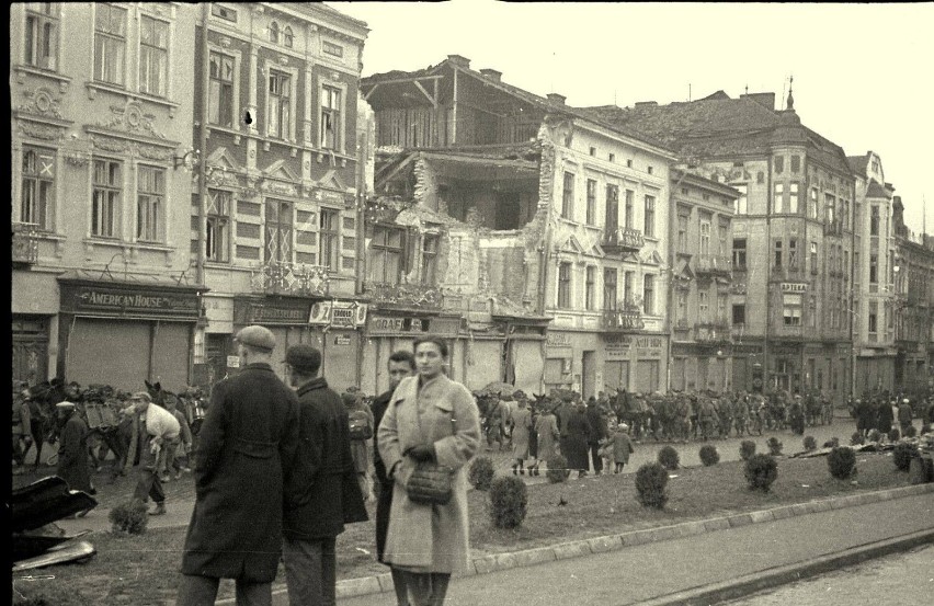 Kamienica przy Pl. na Bramie w Przemyślu została trafiona...