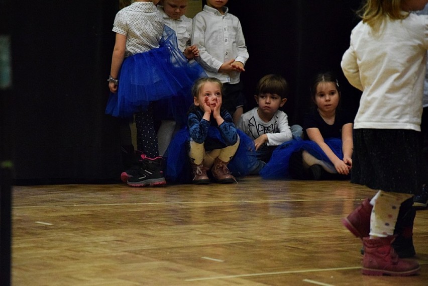 Dobroszyce: Przedszkolaki dla babć i dziadków (ZDJĘCIA)(FILM) 