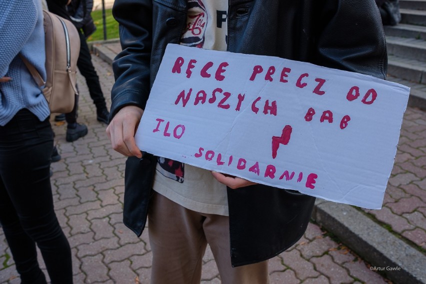 Marsz solidarności młodzieży tarnowskich szkół ze Strajkiem...