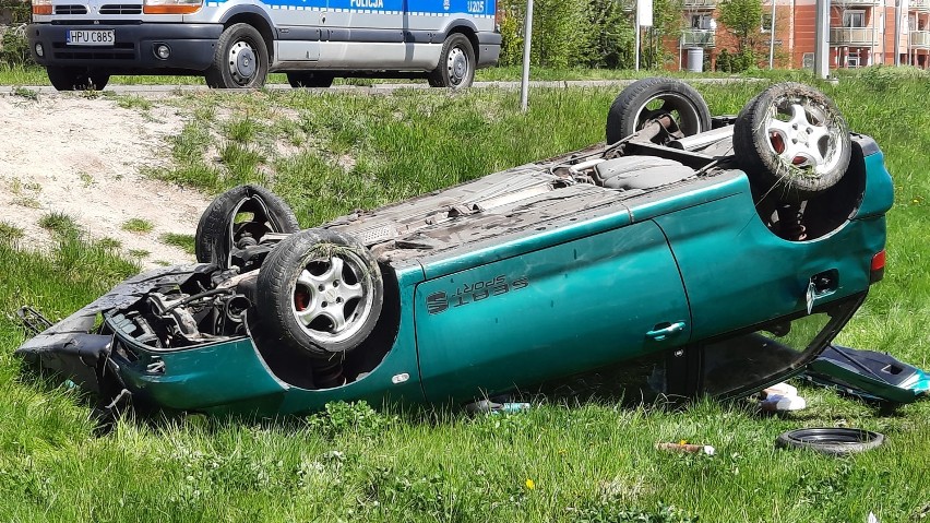 Pijany kierowca dachował autem na Armii Krajowej w Kaliszu